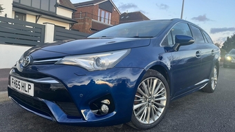 Toyota Avensis 2015