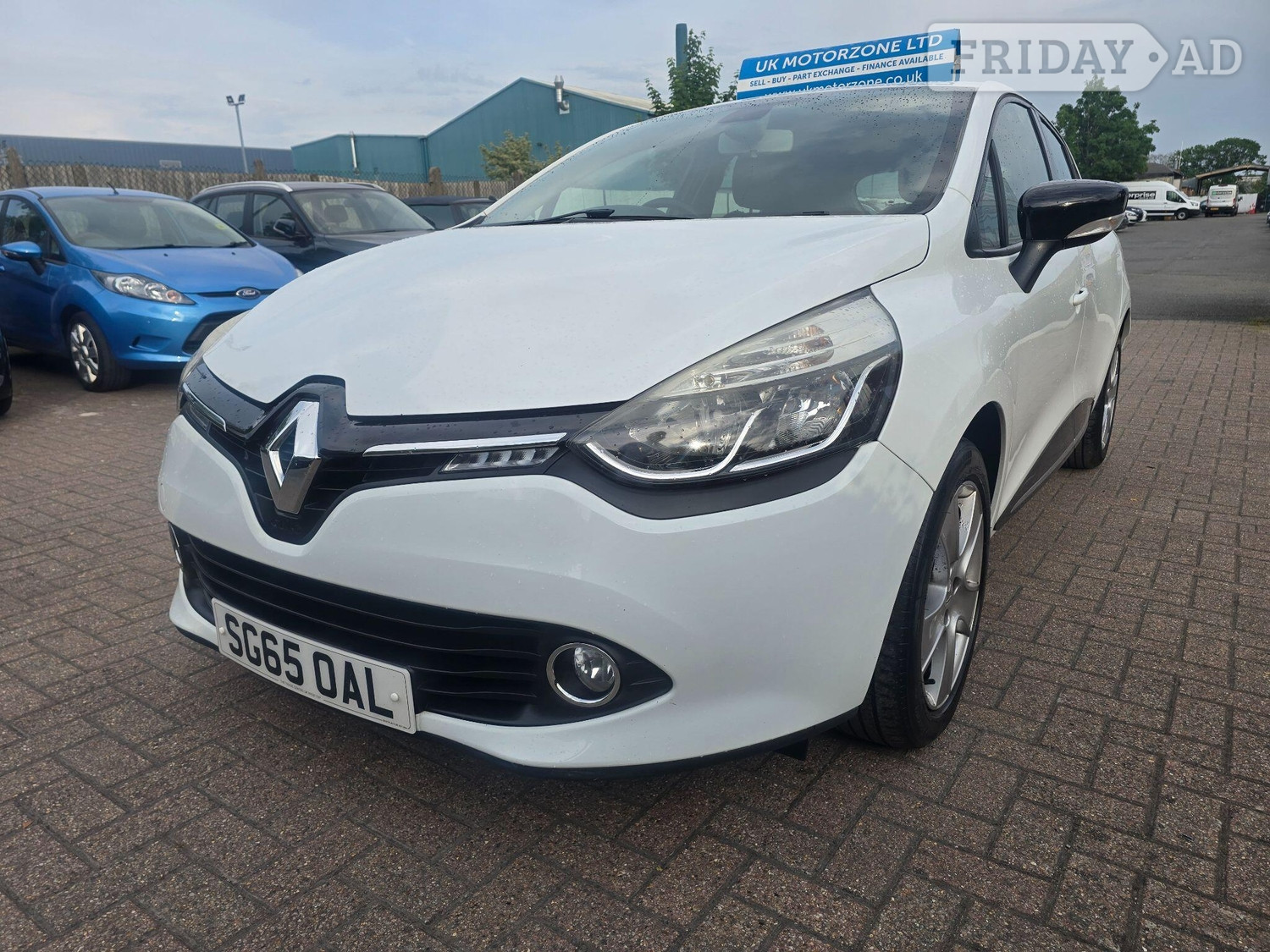 [ berth ]Renault Clio