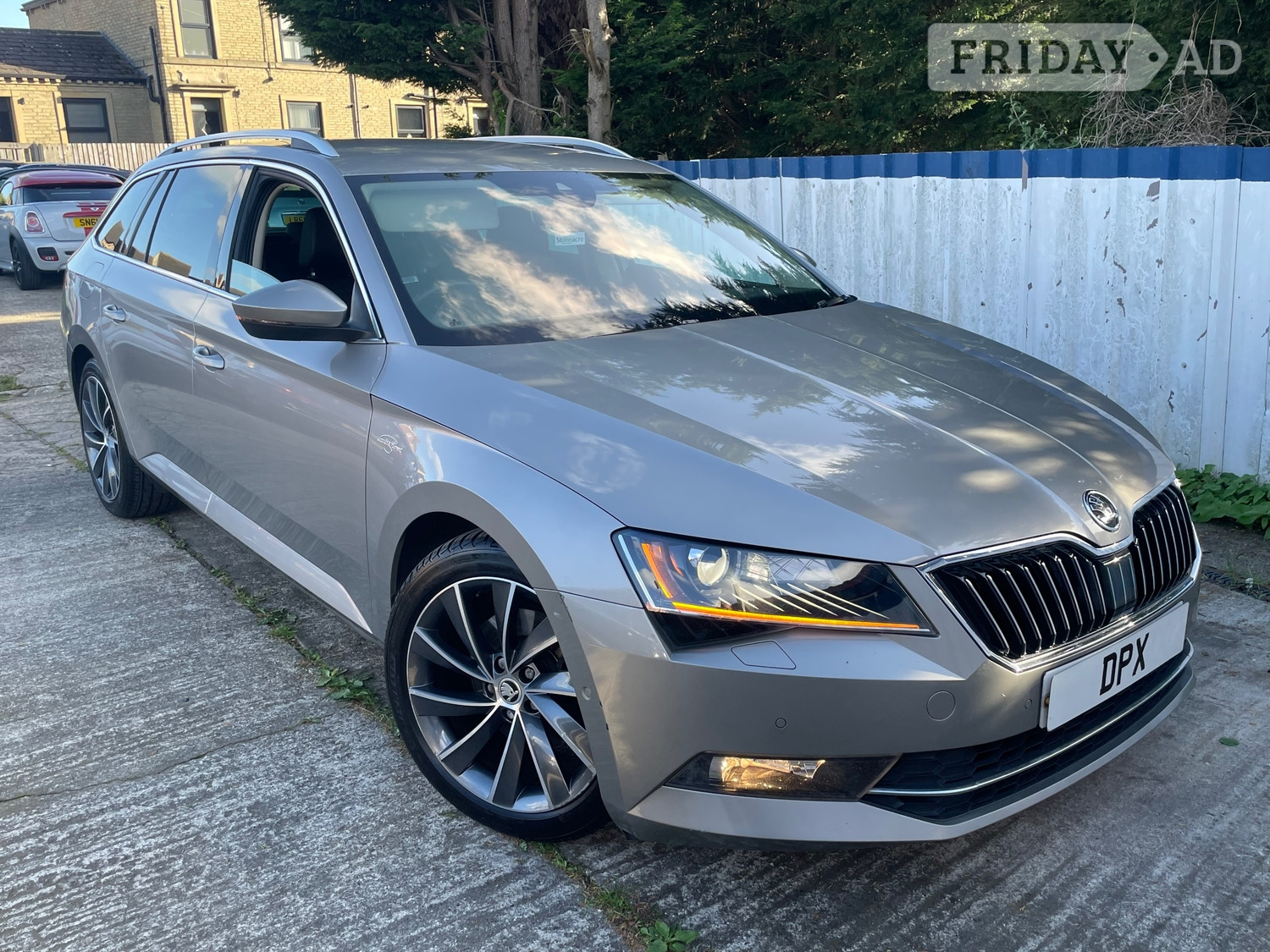 Skoda Superb 2015 in Liversedge
