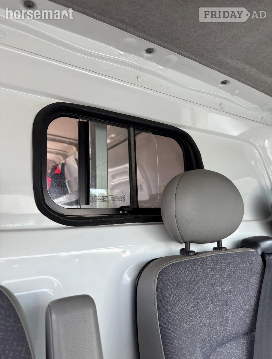 Equi-Sport  Nissan Horsebox - Trailers & Horseboxes