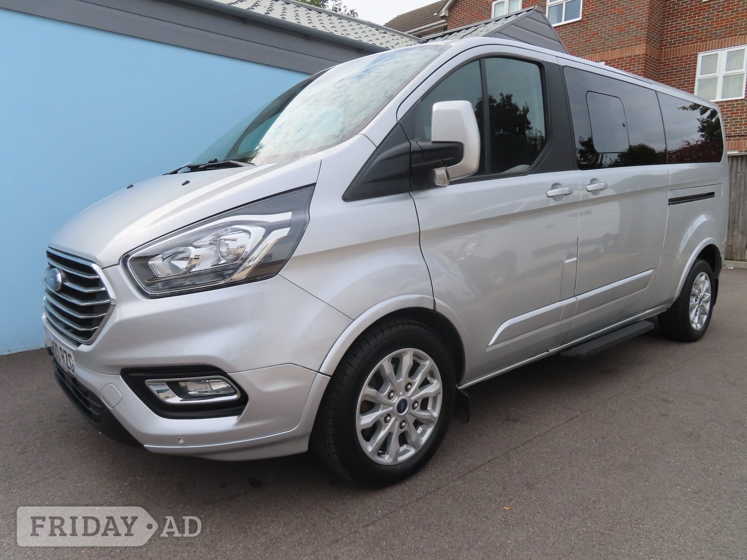 Ford Tourneo Custom 2020 - Vans & Commercial Vehicles in Southampton