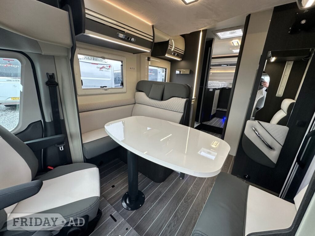 Roller Team 685 Zefiro 2026 for sale - Motorhomes & Caravans