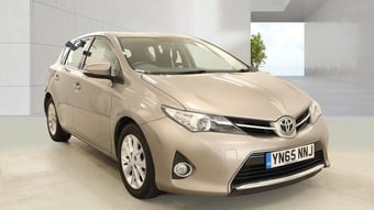Toyota Auris 2015