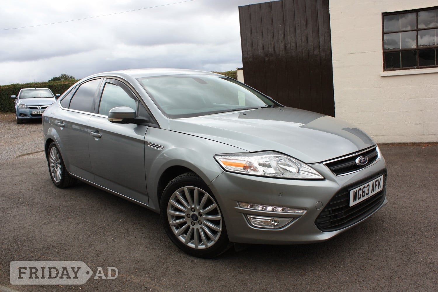 [ berth ]Ford Mondeo