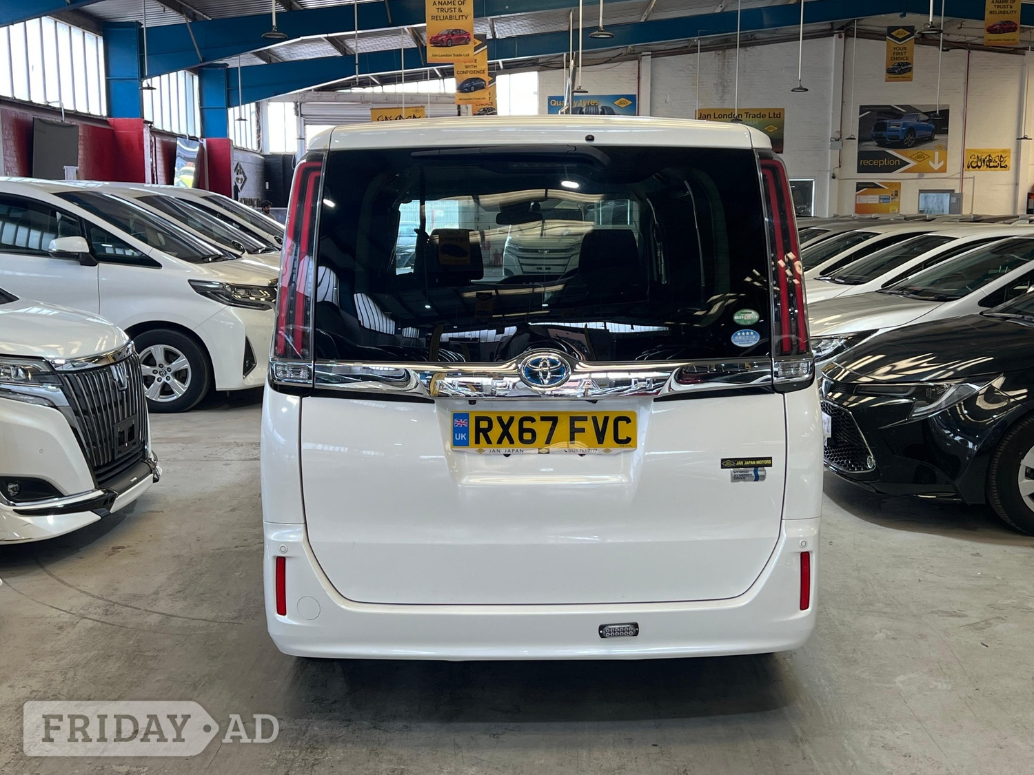 Toyota Noah 2019 - Cars in Birmingham