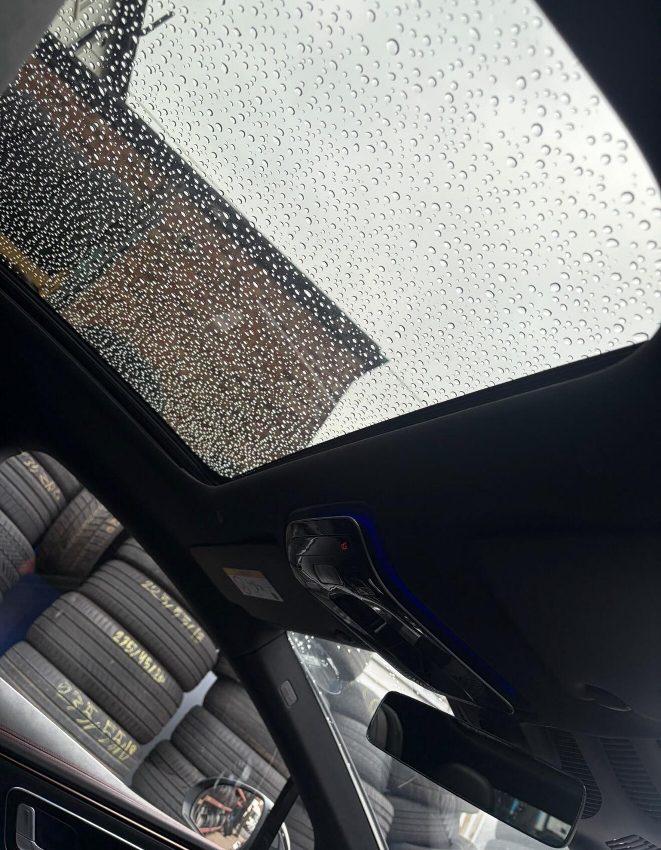 [ berth ]Mercedes-Benz E Class