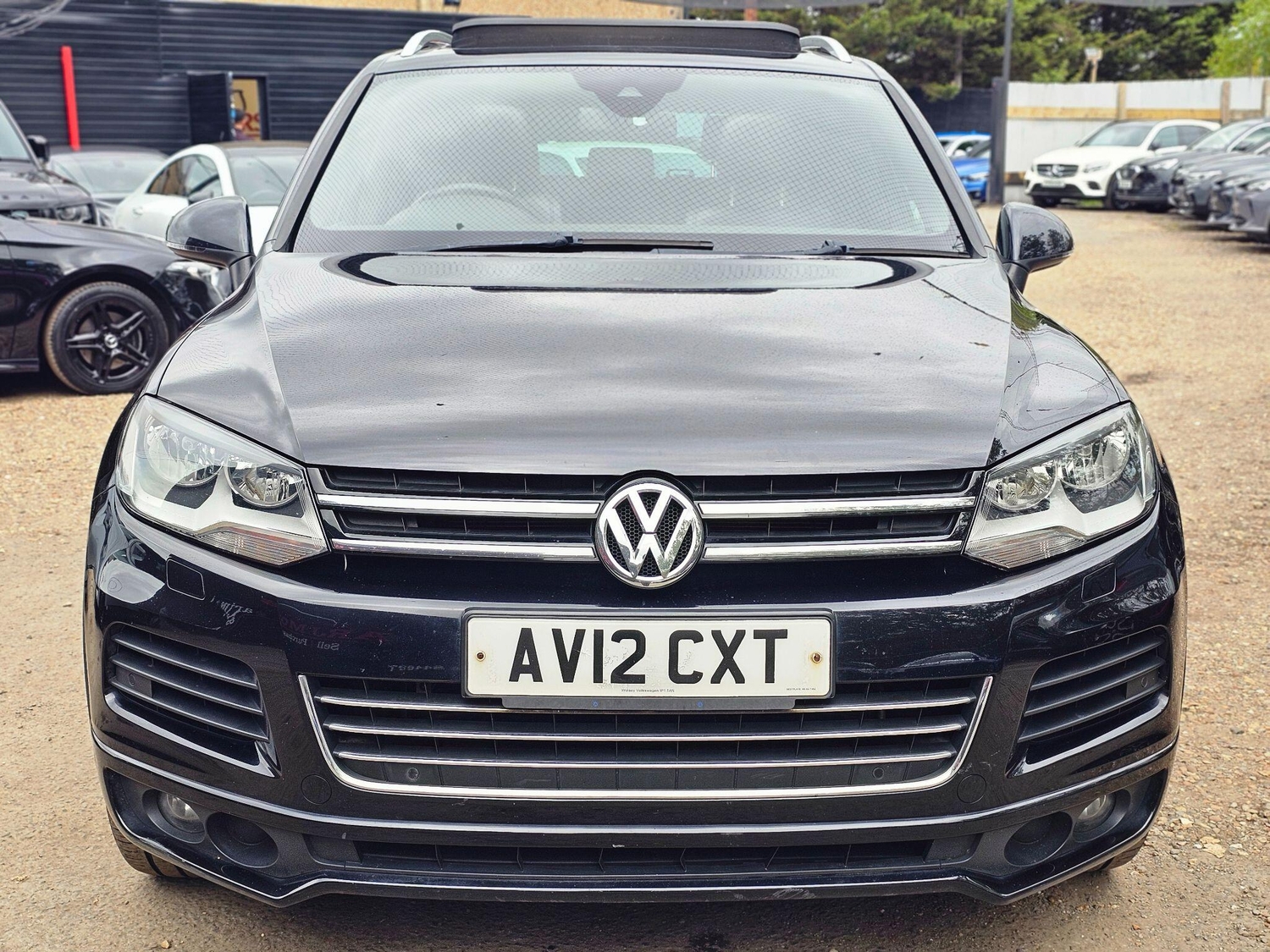 Volkswagen Touareg 2012 - Cars in Addlestone