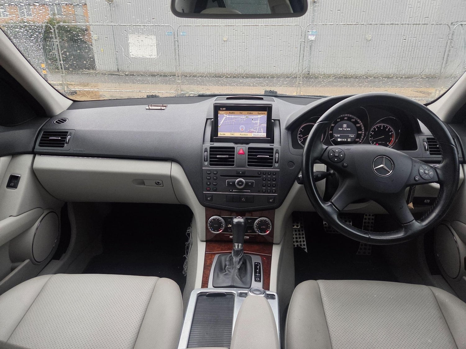 Mercedes-Benz C Class 2010 - Cars in Slough