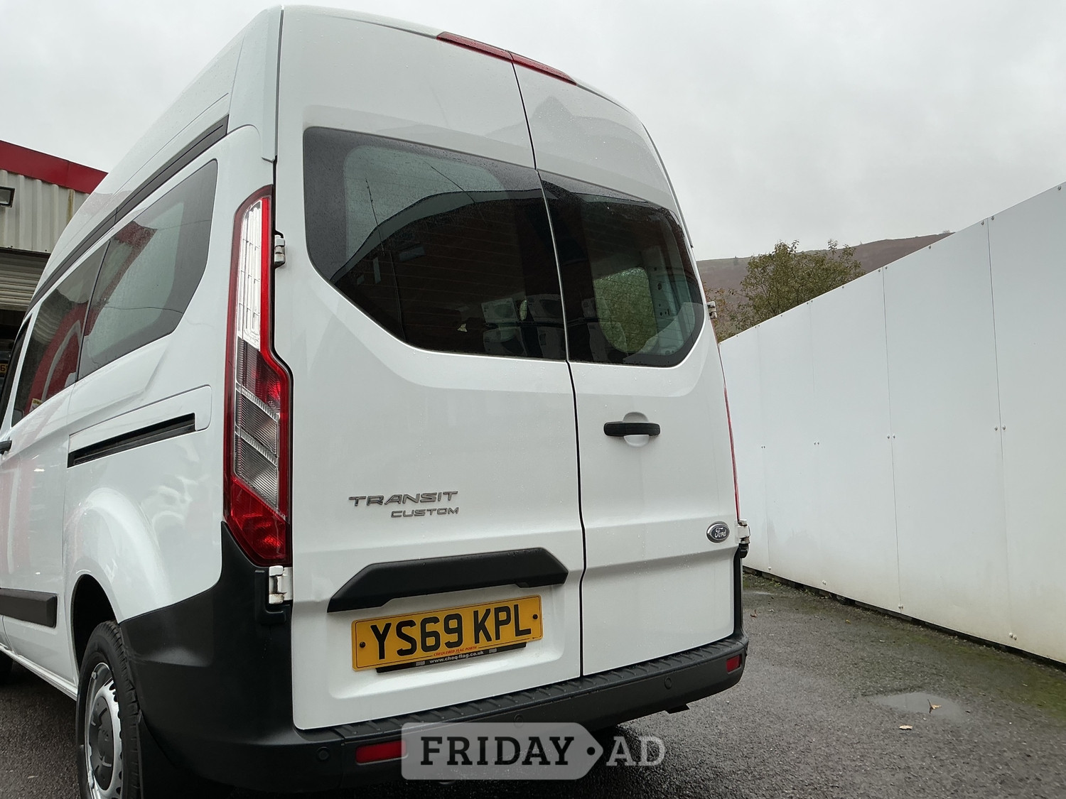 [ berth ]Ford Transit Custom