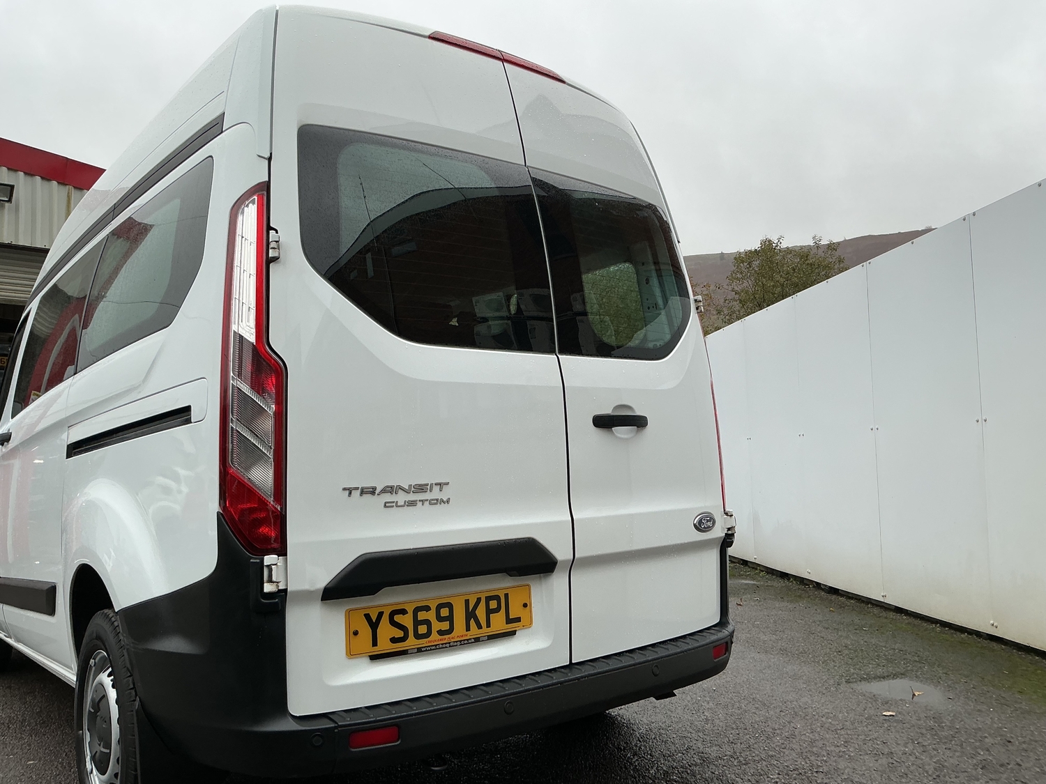 [ berth ]Ford Transit Custom