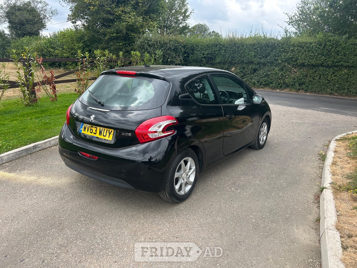 Peugeot 208 2013 - Cars in Sevenoaks