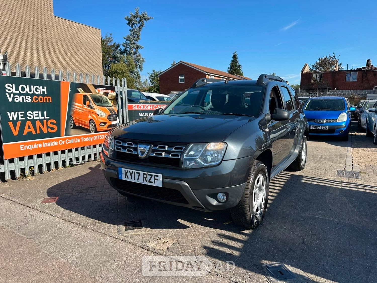 Dacia Duster Slough