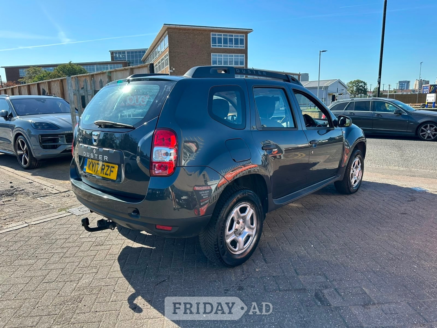 Dacia Duster 2017 - Cars in Slough