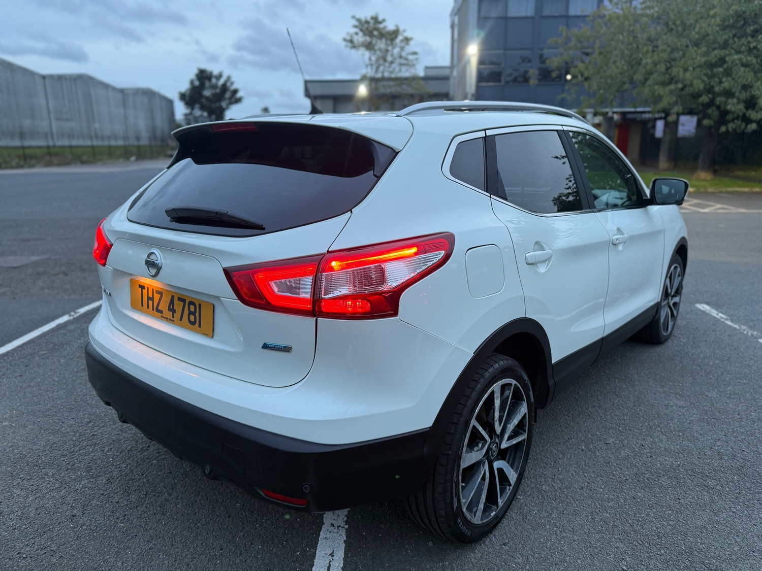 Nissan Qashqai 2015 - Cars in Livingston