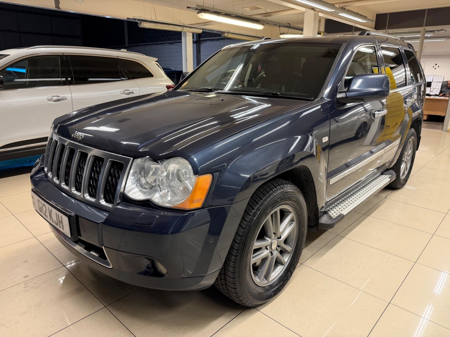 [ berth ]Jeep Grand Cherokee