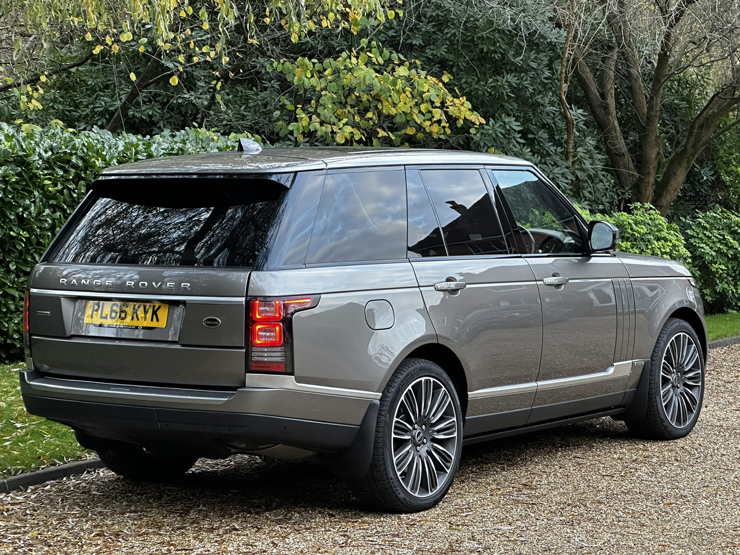 Land Rover Range Rover 2016 - Cars in Lightwater