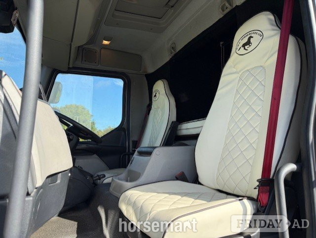 Oakland  Volvo FL Horsebox - Trailers & Horseboxes