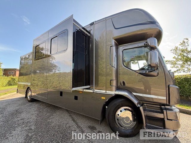 Oakland  Volvo FL Horsebox in Banbury