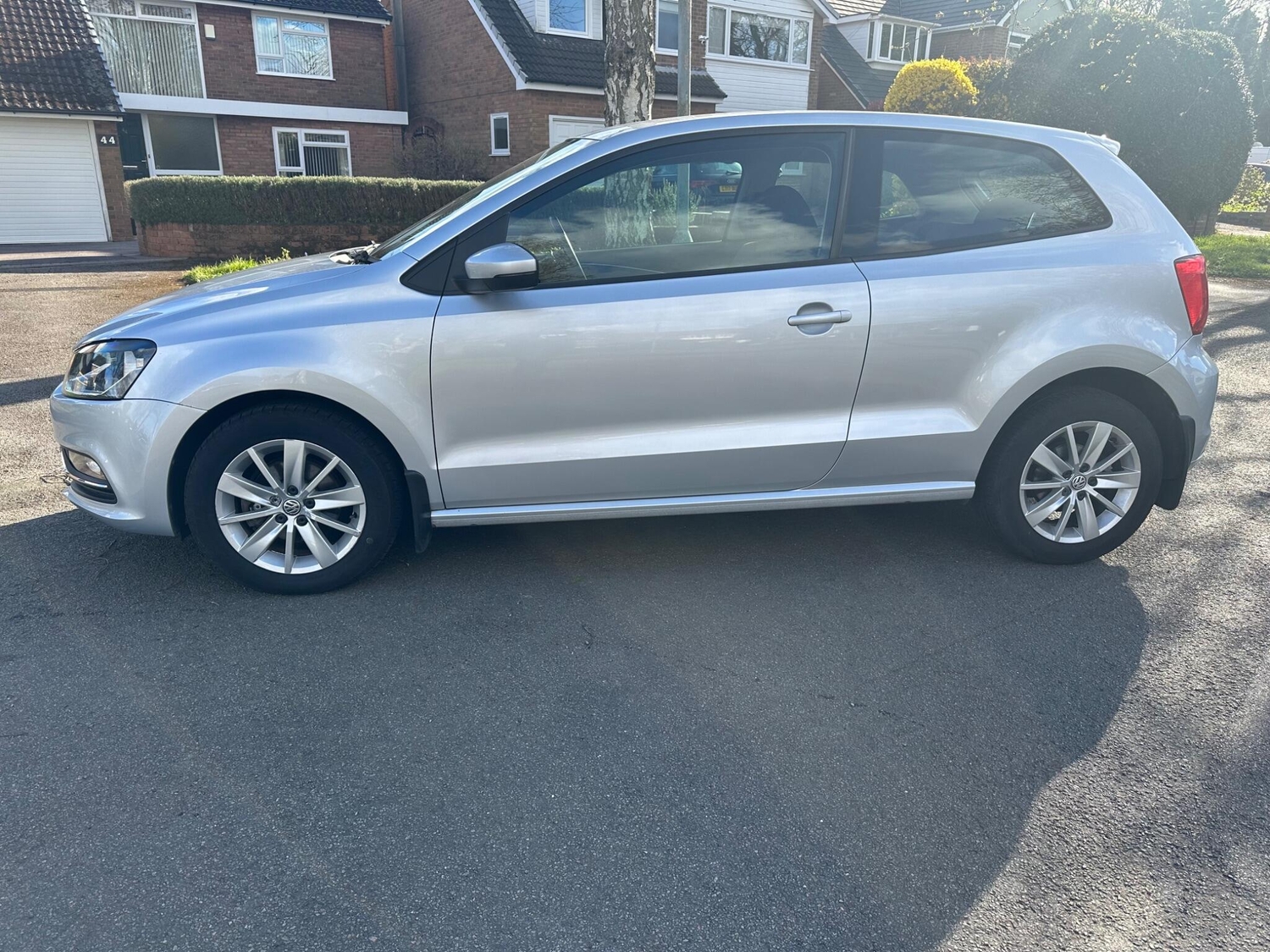 Volkswagen Polo 2015 - Cars