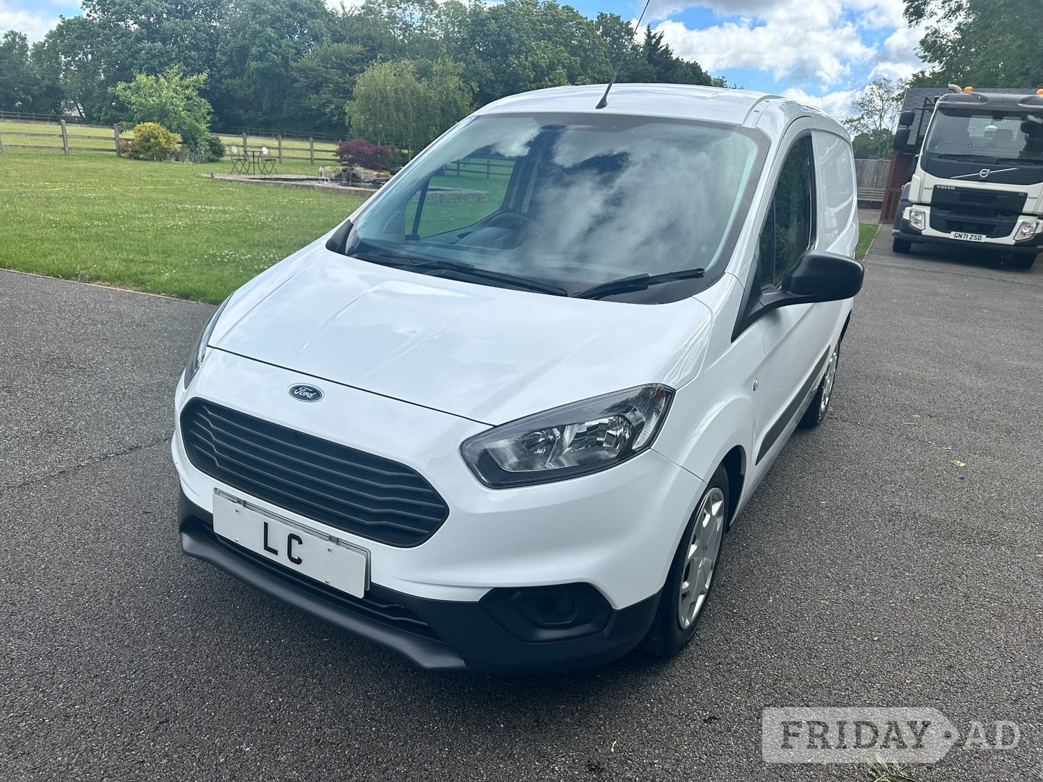[ berth ]Ford Transit Courier
