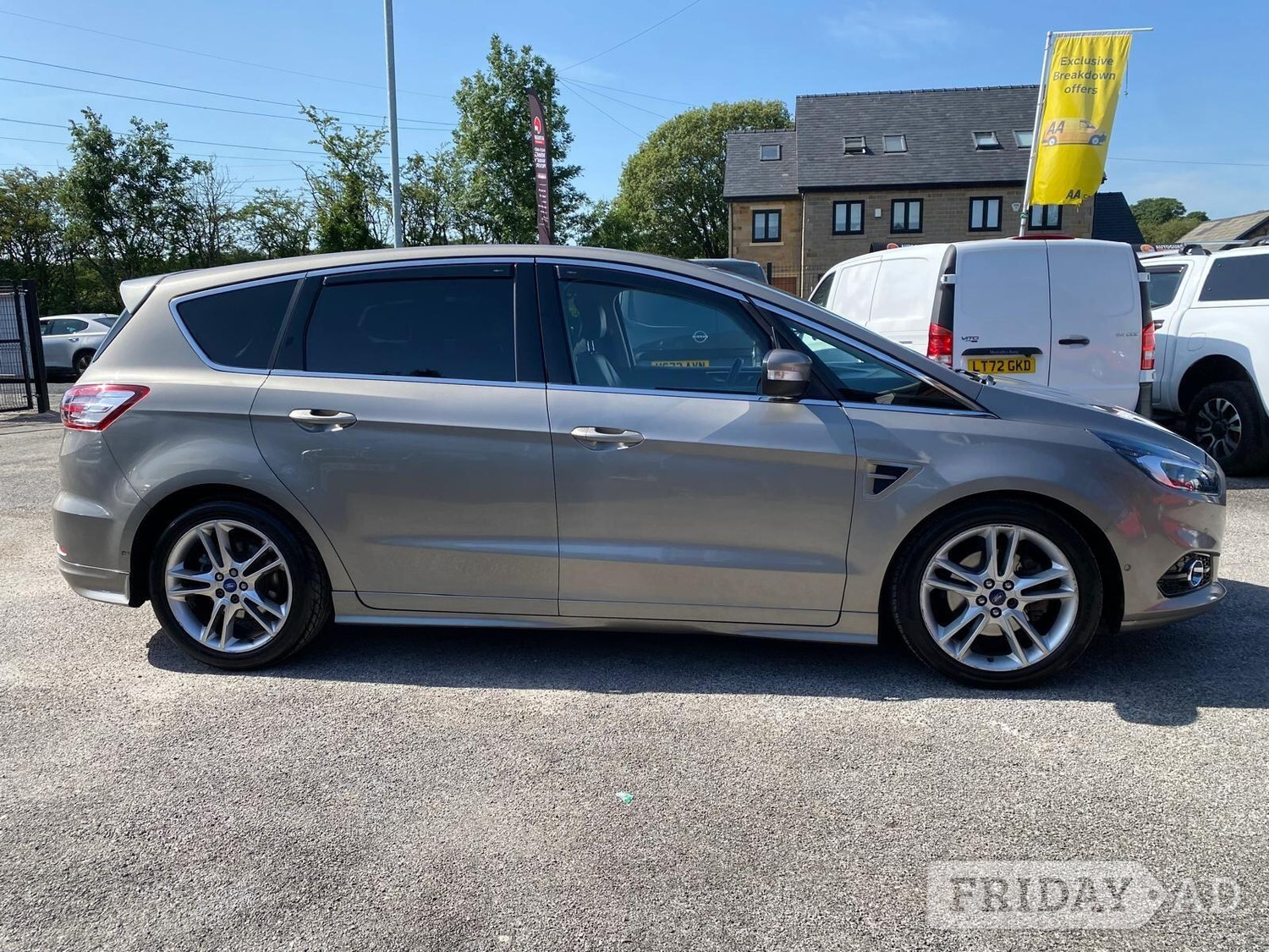 [ berth ]Ford S-Max