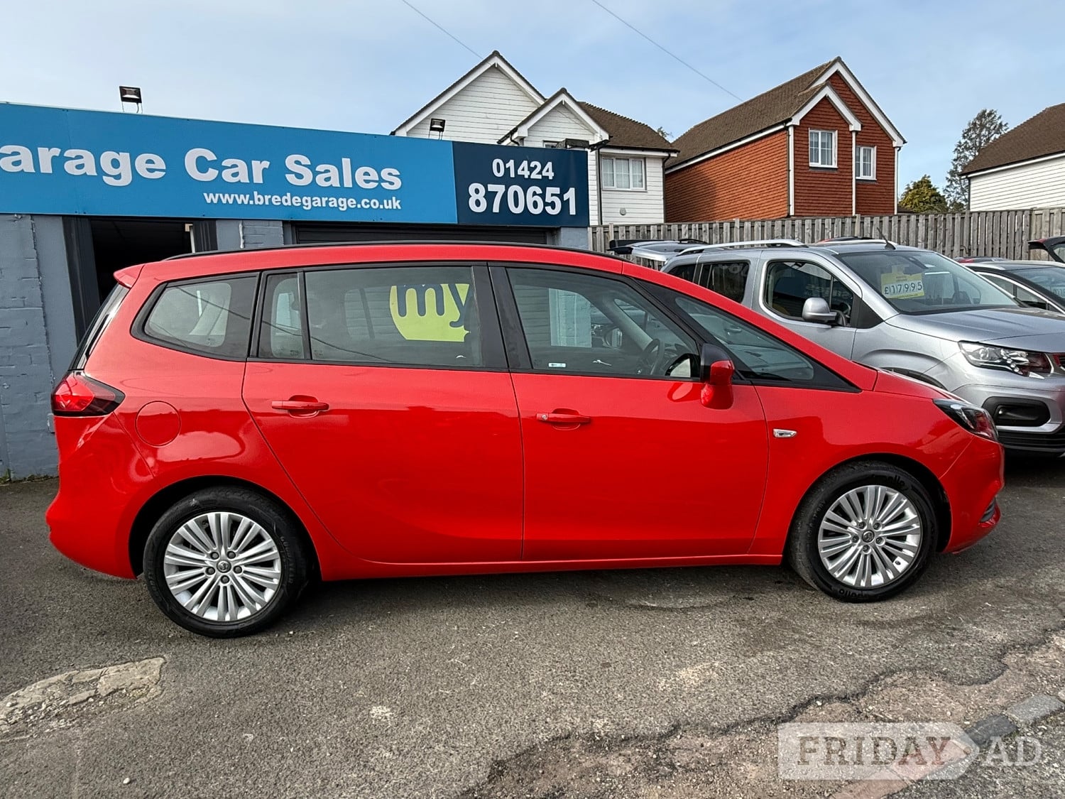 [ berth ]Vauxhall Zafira Tourer
