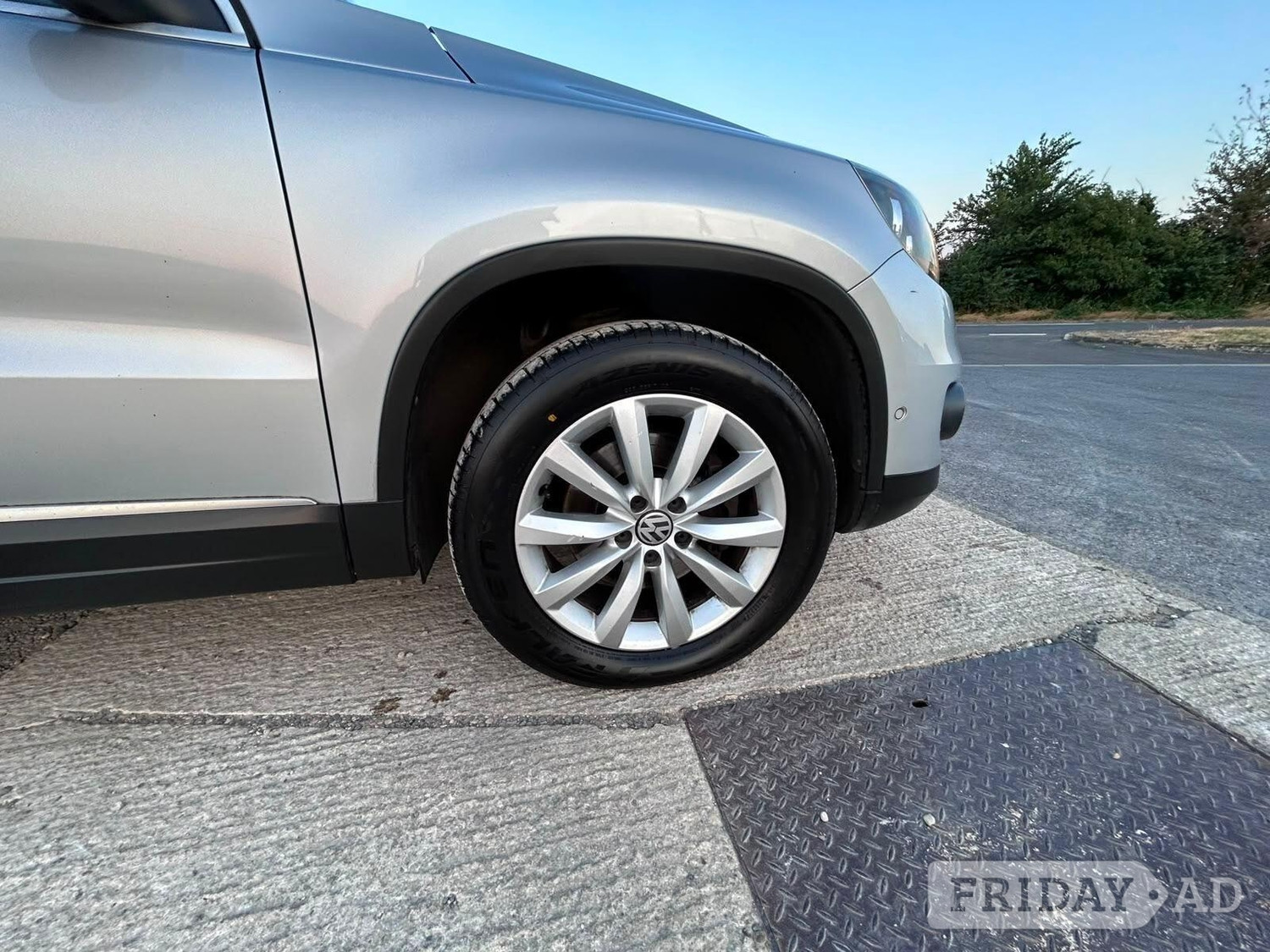 Volkswagen Tiguan 2014 - Cars in Burford