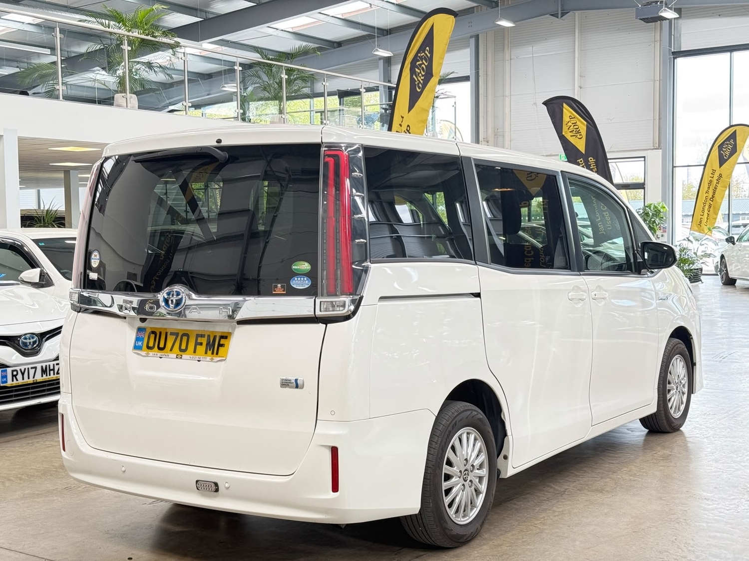 [ berth ]Toyota Noah