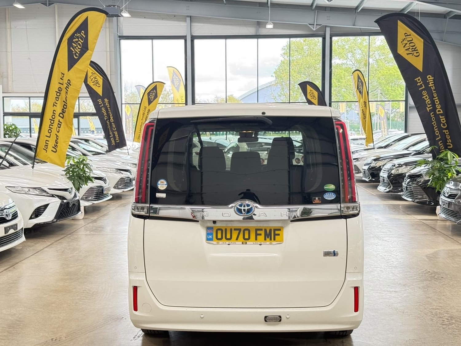 Toyota Noah 2021 - Cars in Reading