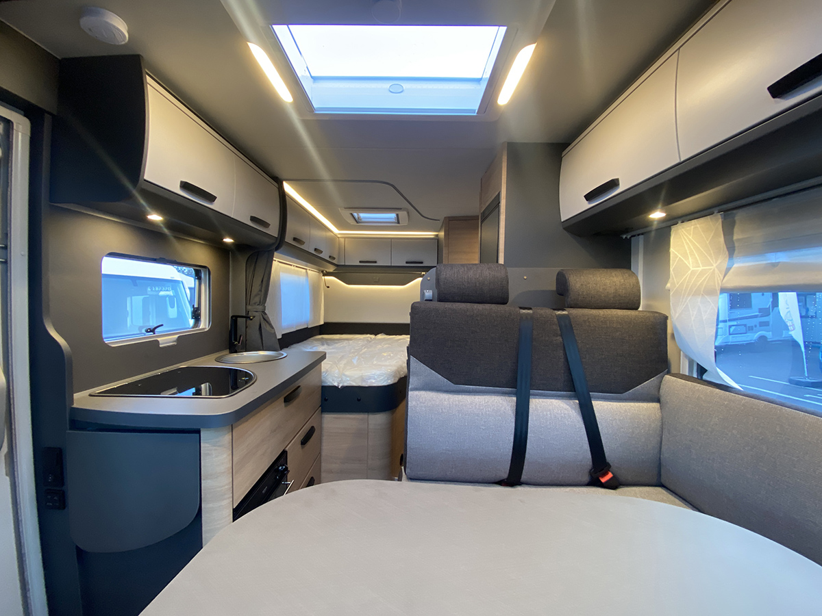Knaus Live Ti Platinum Selection 590 MF Newark