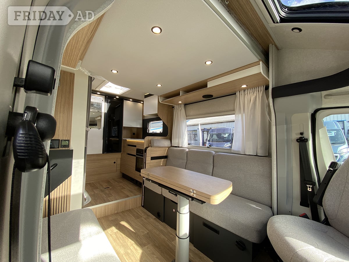 [4 berth ]Pilote Pacific P620D Expression