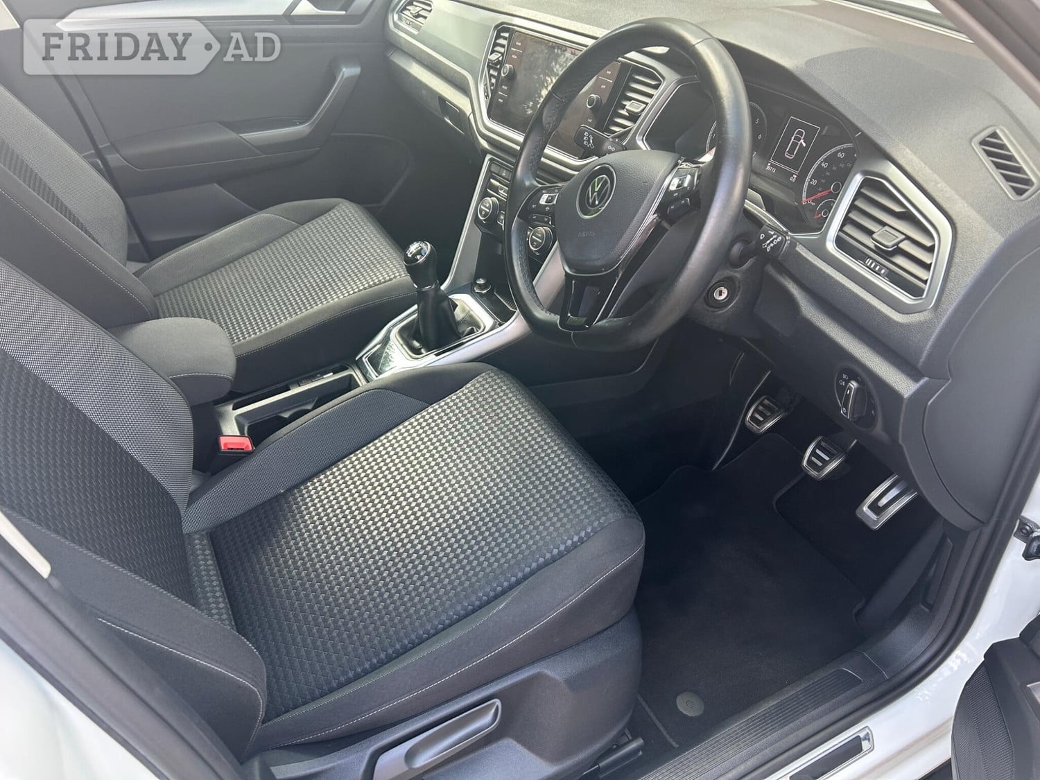 [ berth ]Volkswagen T-Roc