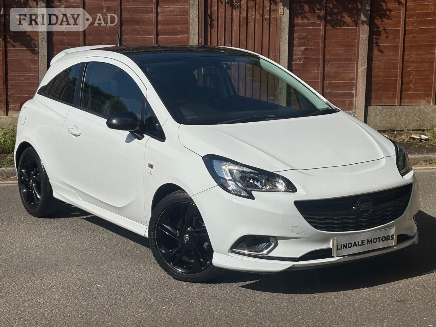 Vauxhall Corsa 2015 in Oldham