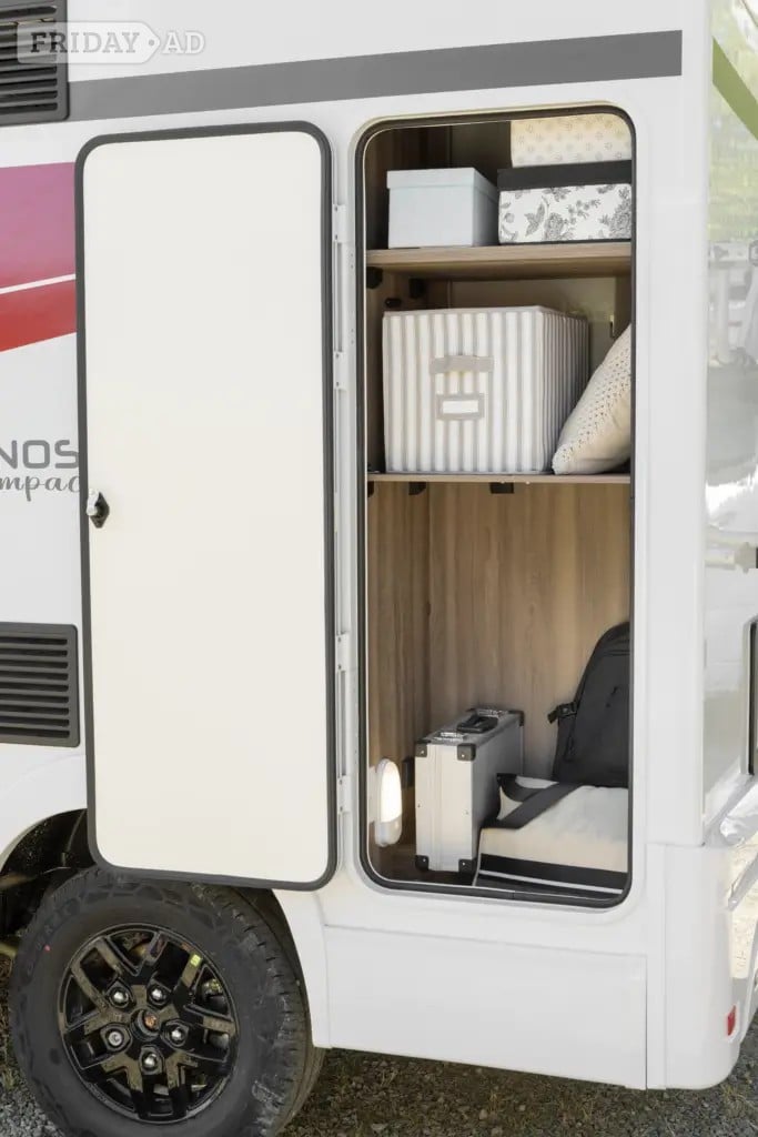 Roller Team 590 Kronos Compact 2026 for sale - Motorhomes & Caravans in Llanelli
