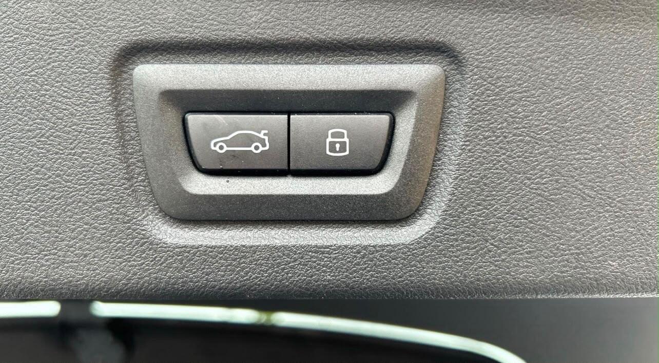 [ berth ]BMW i4