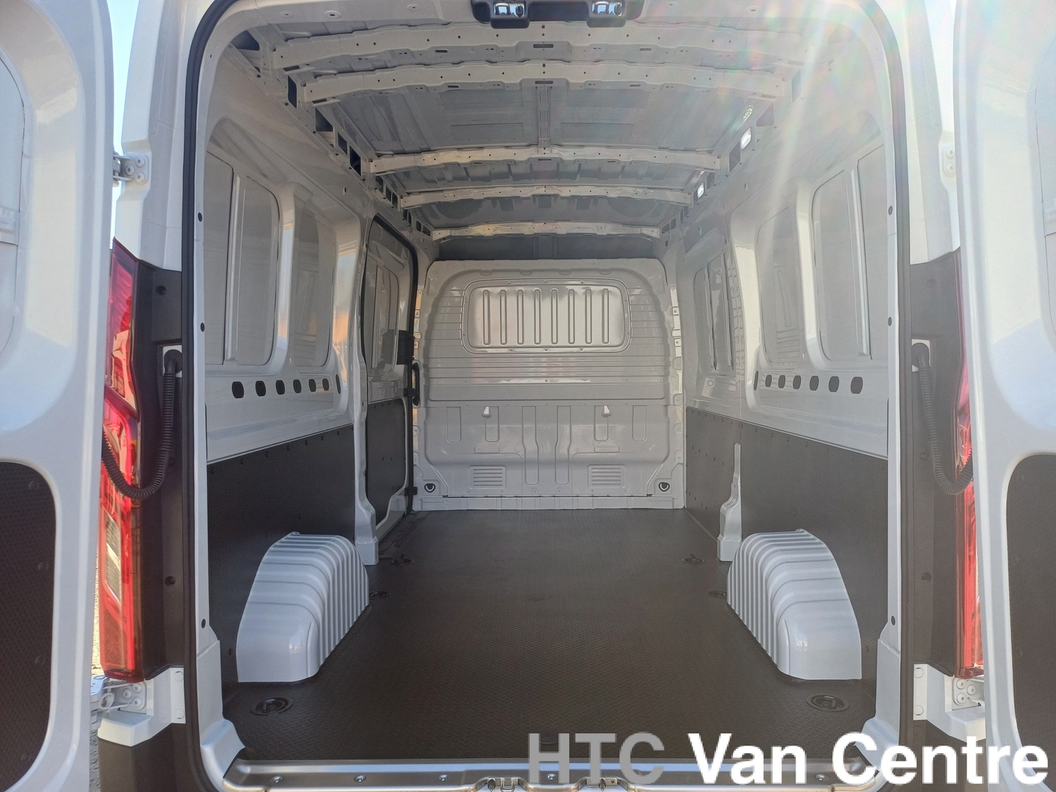 Maxus Deliver 9 2025 - Vans & Commercial Vehicles