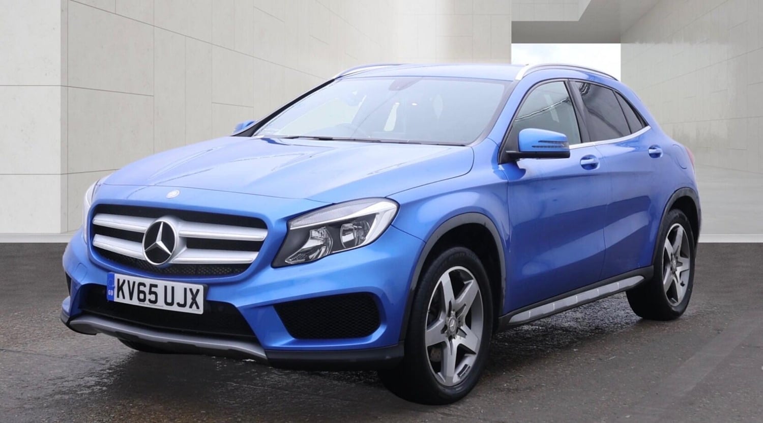 [ berth ]Mercedes-Benz GLA
