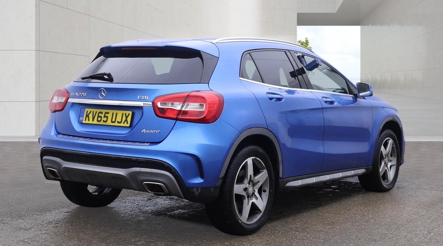 Mercedes-Benz GLA 2015 - Cars