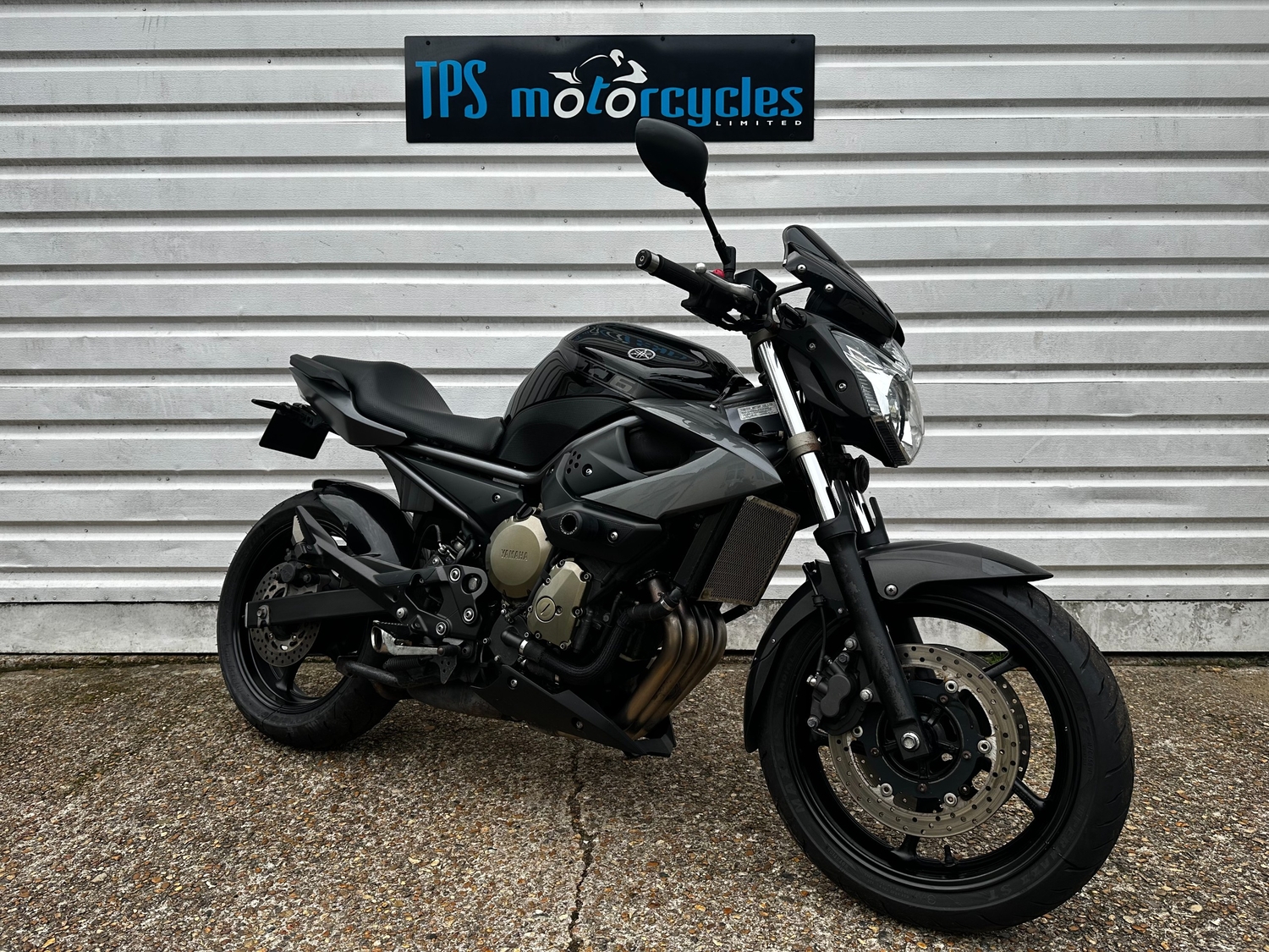 Yamaha XJ 2010 - Motorbikes, Scooters & Quads
