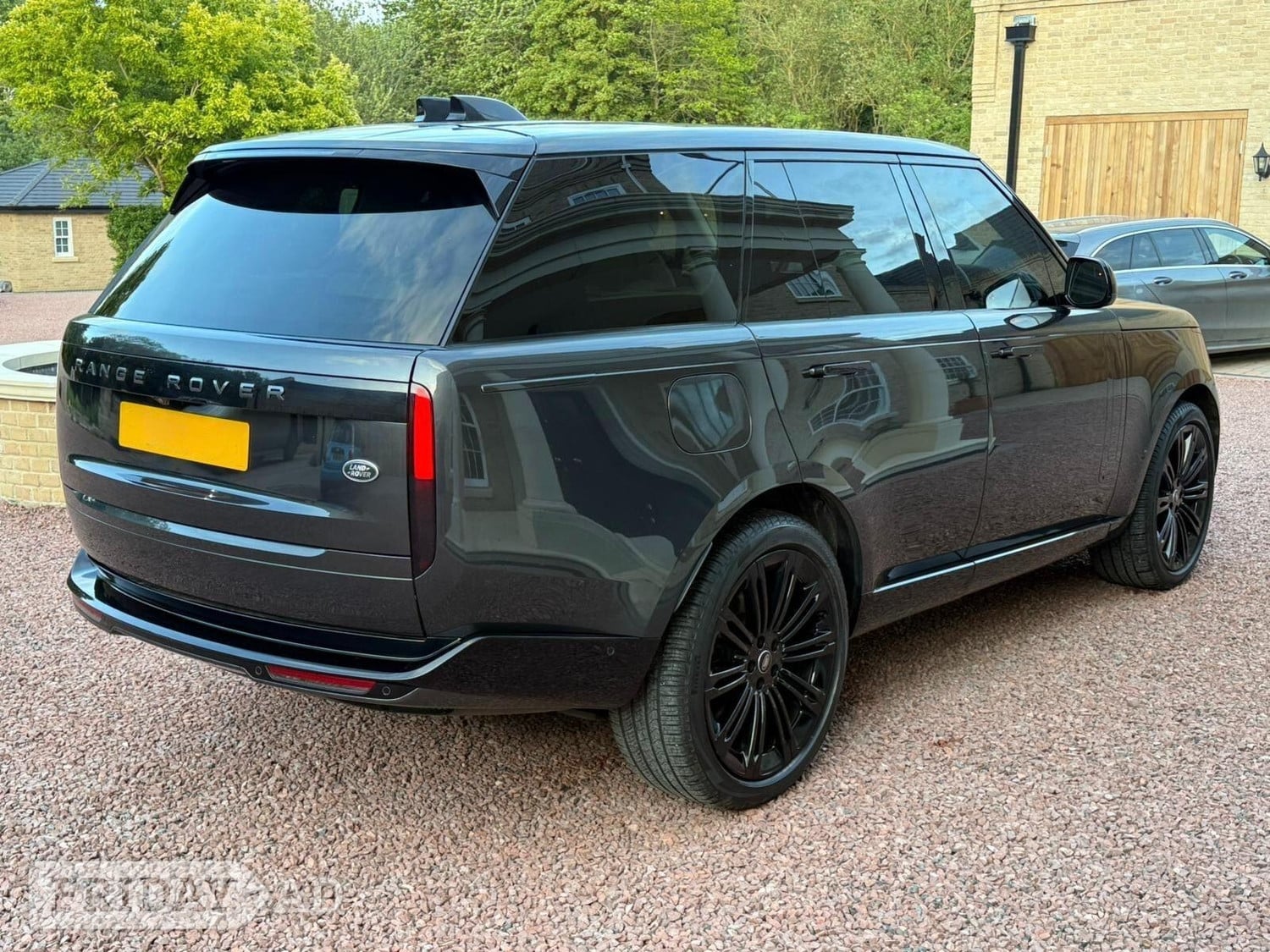 [ berth ]Land Rover Range Rover
