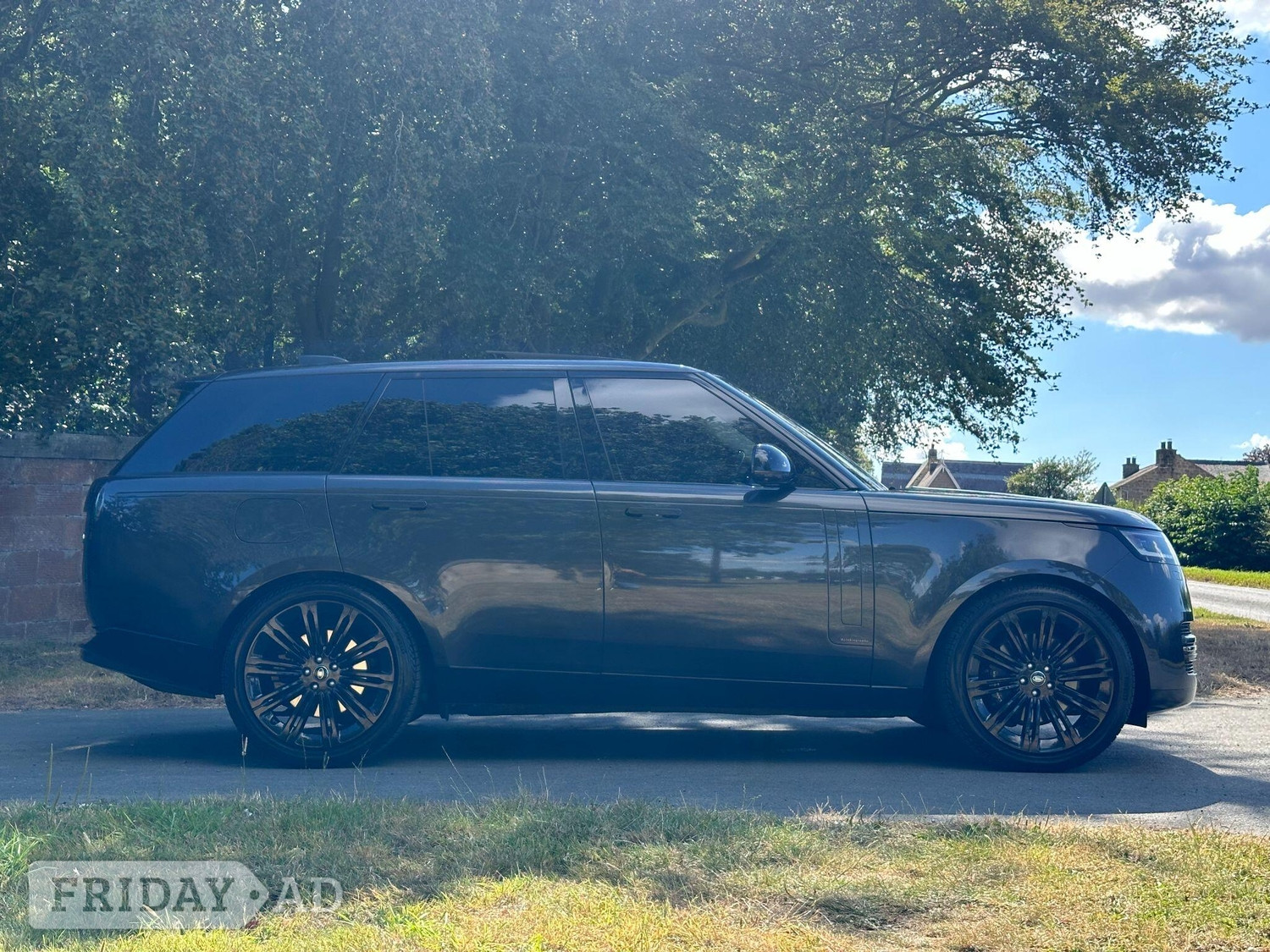 [ berth ]Land Rover Range Rover