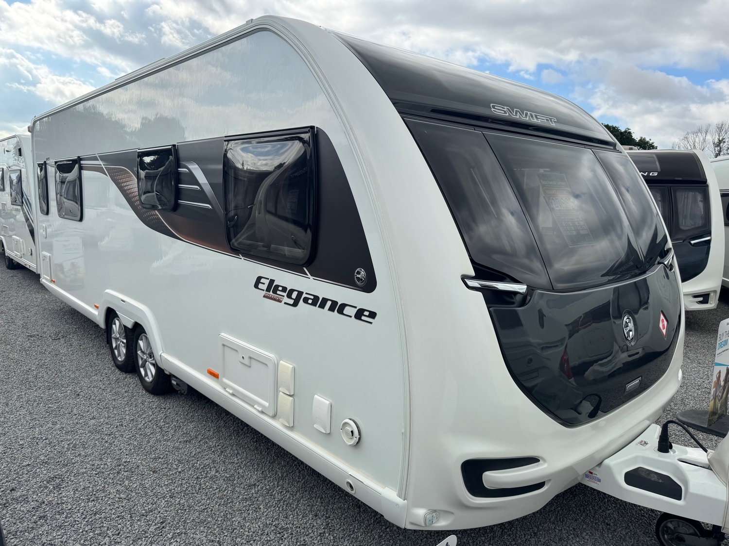 Swift Elegance Grande 845 Thirsk