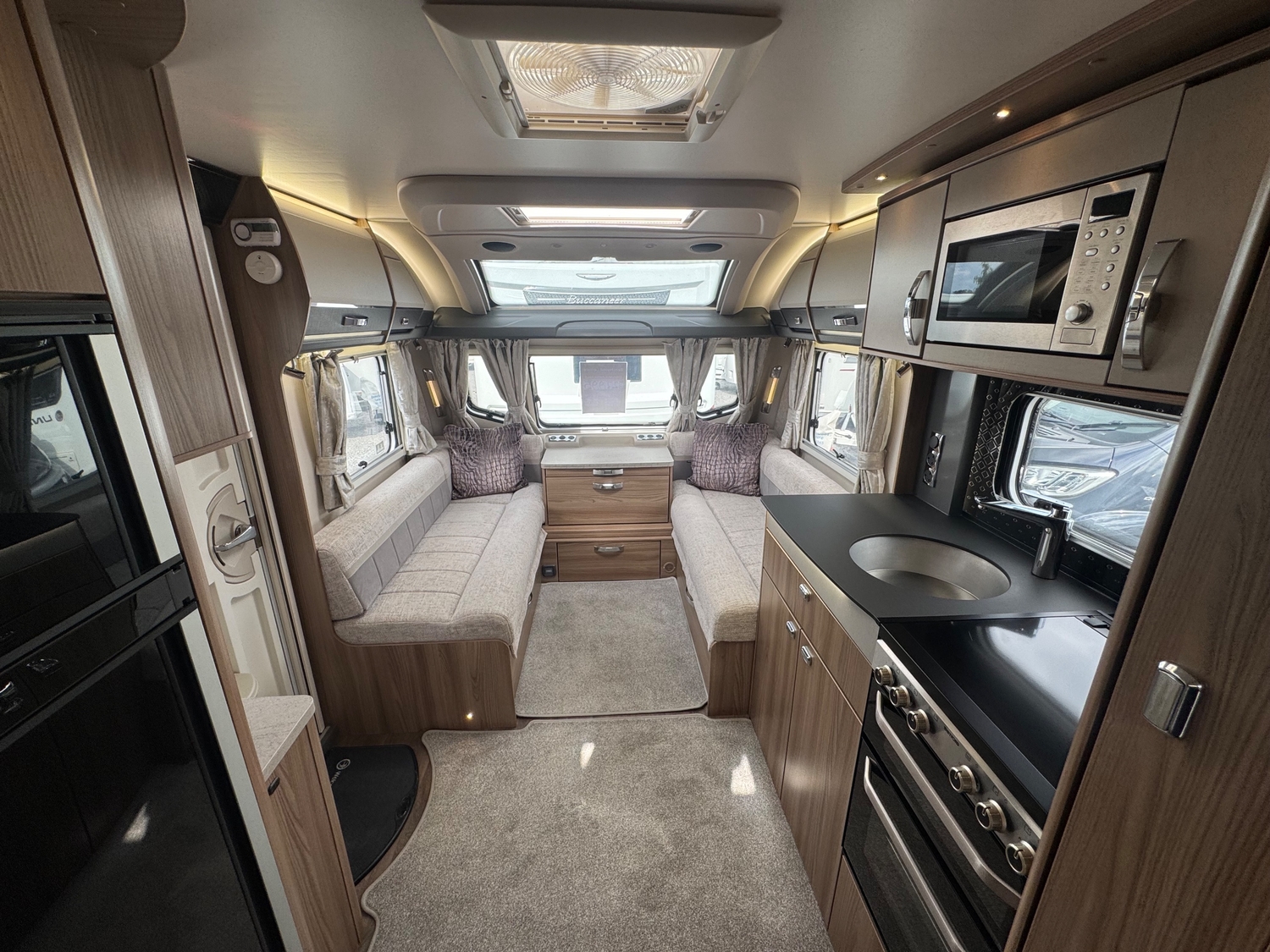 Swift Elegance Grande 845 2021 - Motorhomes & Caravans in Thirsk