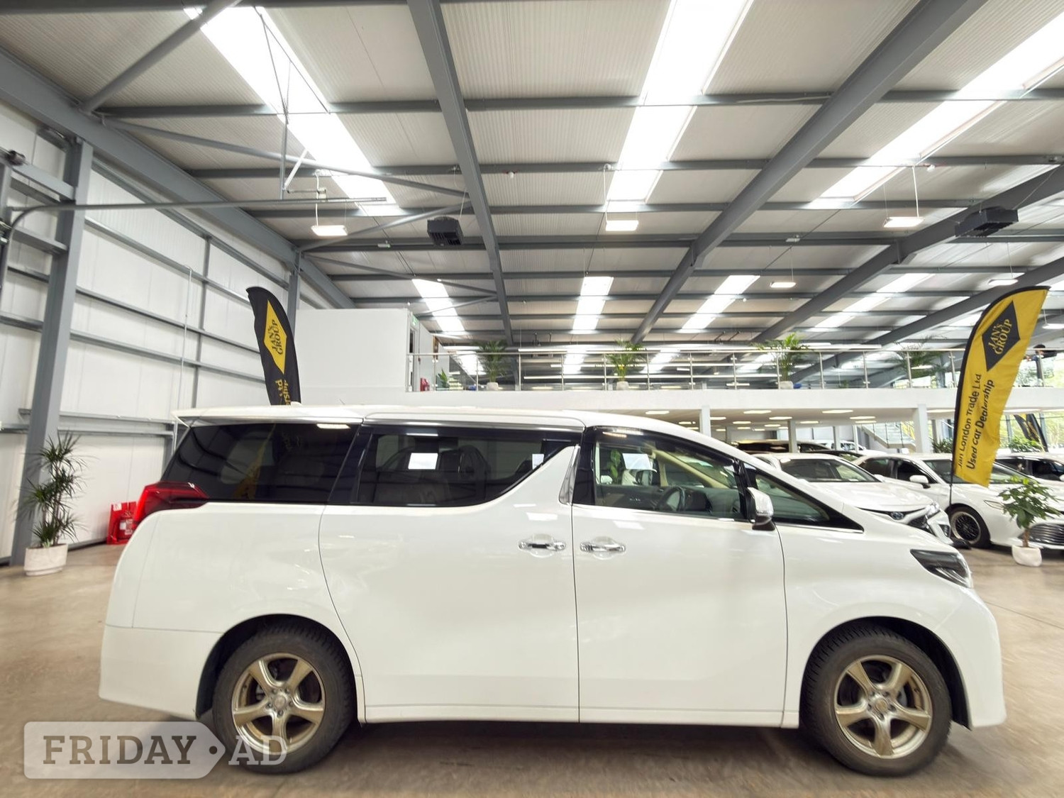 Toyota Alphard 2021 - Cars in Reading