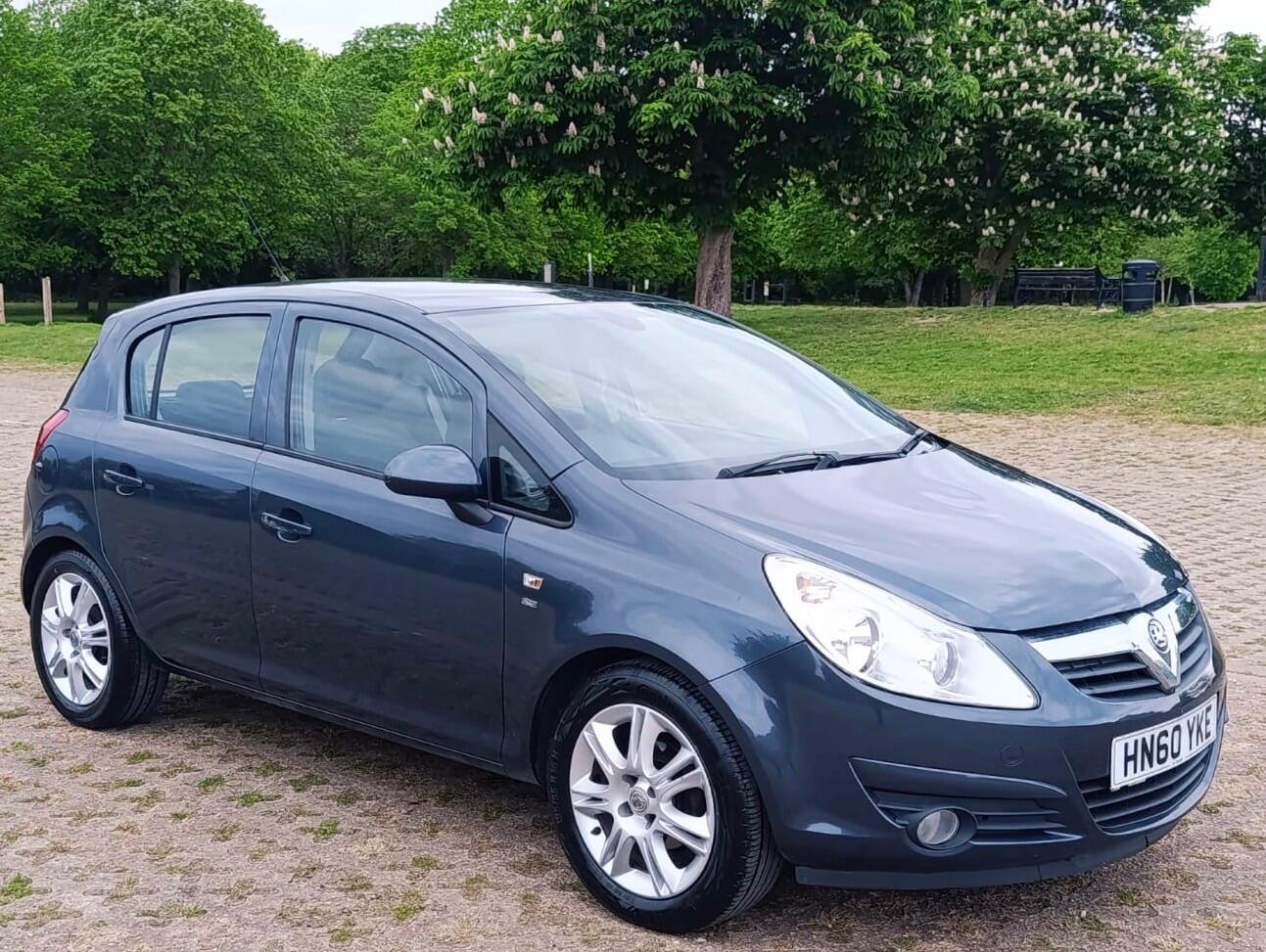 [ berth ]Vauxhall Corsa