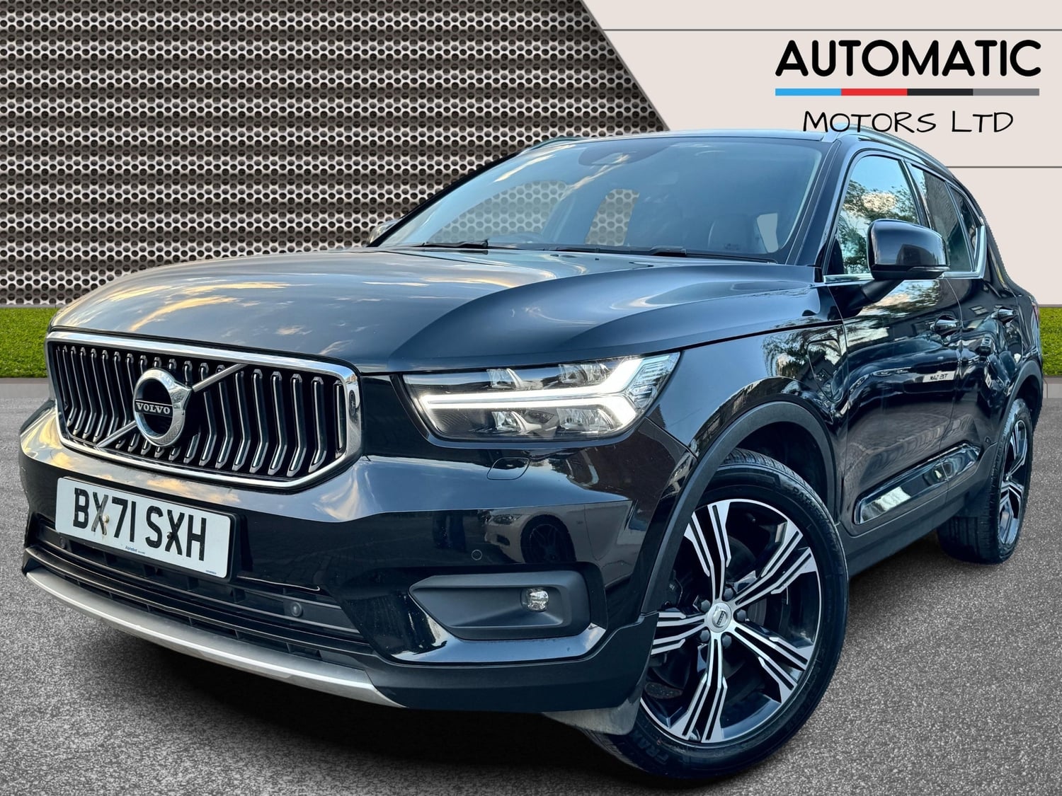 Volvo XC40 2021 - Cars in Hillingdon