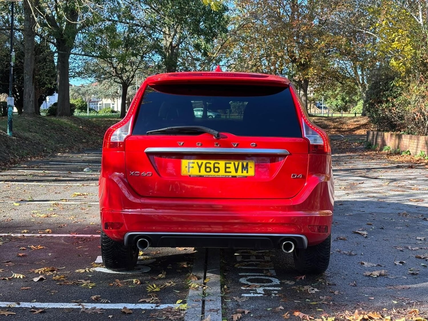 Volvo XC60 2016 - Cars in Uxbridge