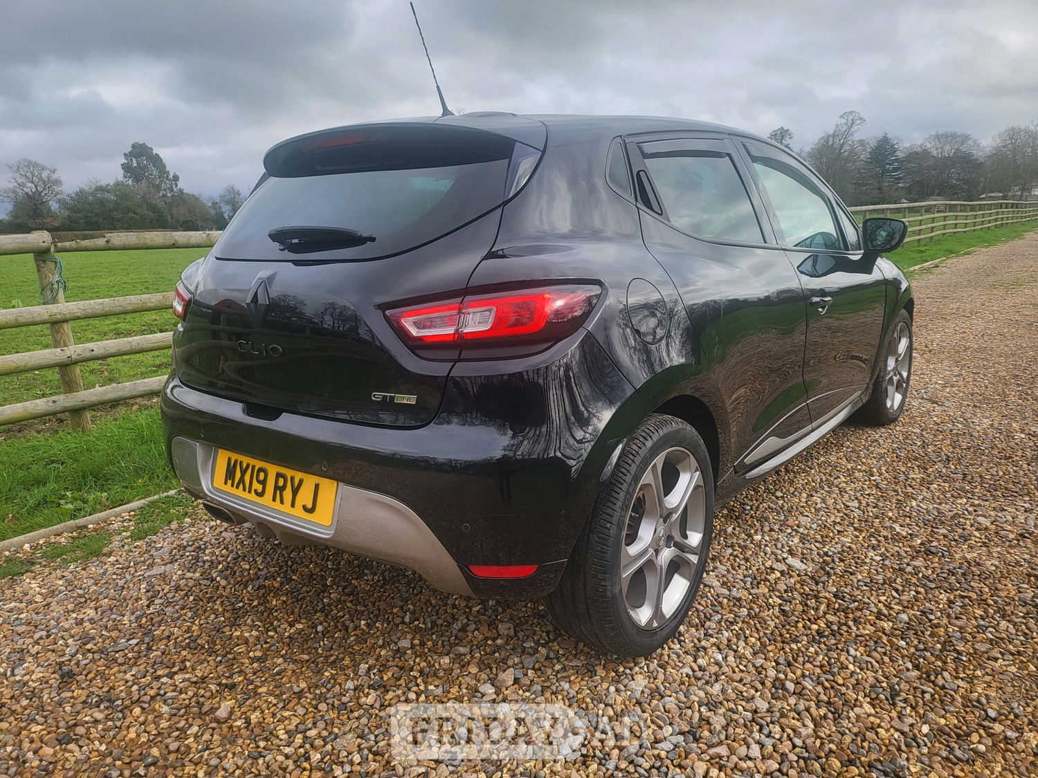Renault Clio 2019 - Cars in Denham