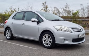 Toyota Auris 2011