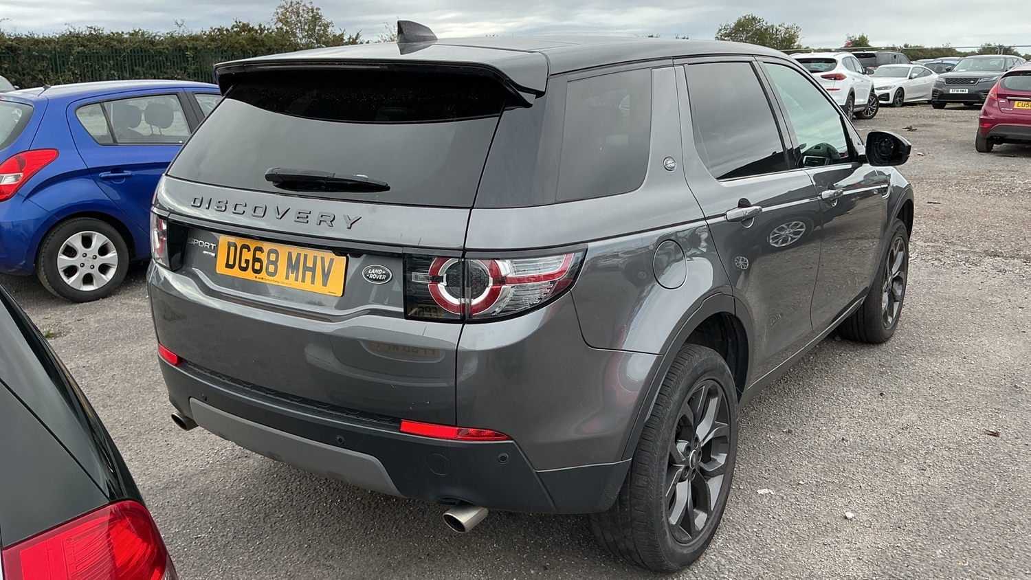 [ berth ]Land Rover Discovery Sport
